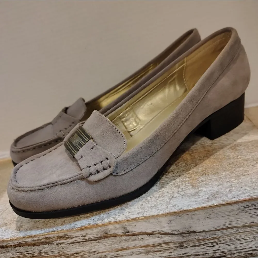 👍 Chaps RL Grey Suede Loafers Size 9.  A11